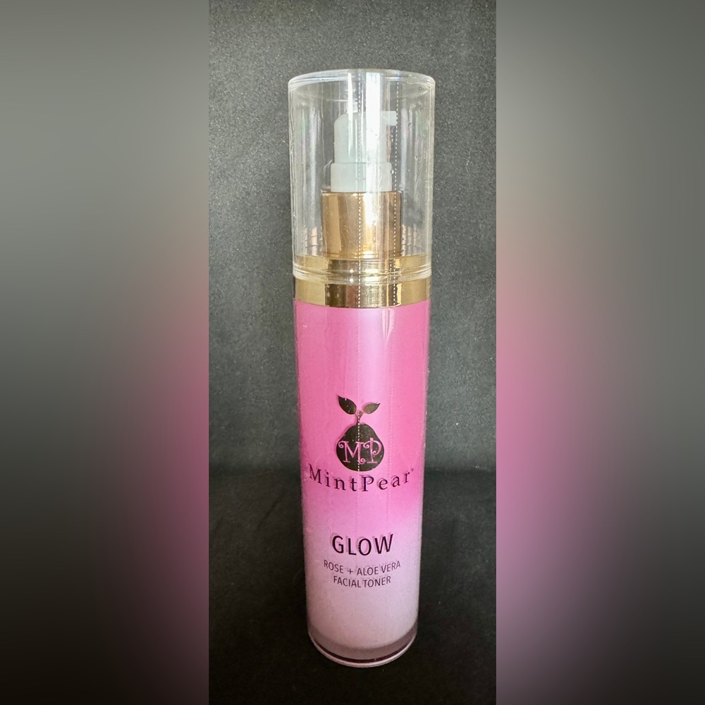 New & sealed: MINTPEAR Glow (Rose + Aloe Vera) Facial Toner